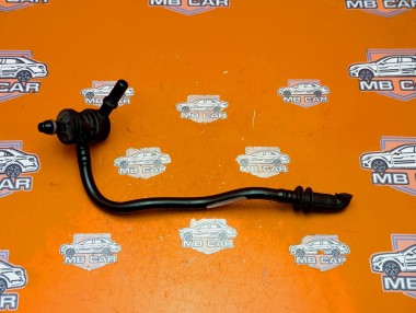 Трубка вентиляции картерных газов MERCEDES-BENZ C-класс W204/S204 (2006 - 2011) — Разборка Мерседес