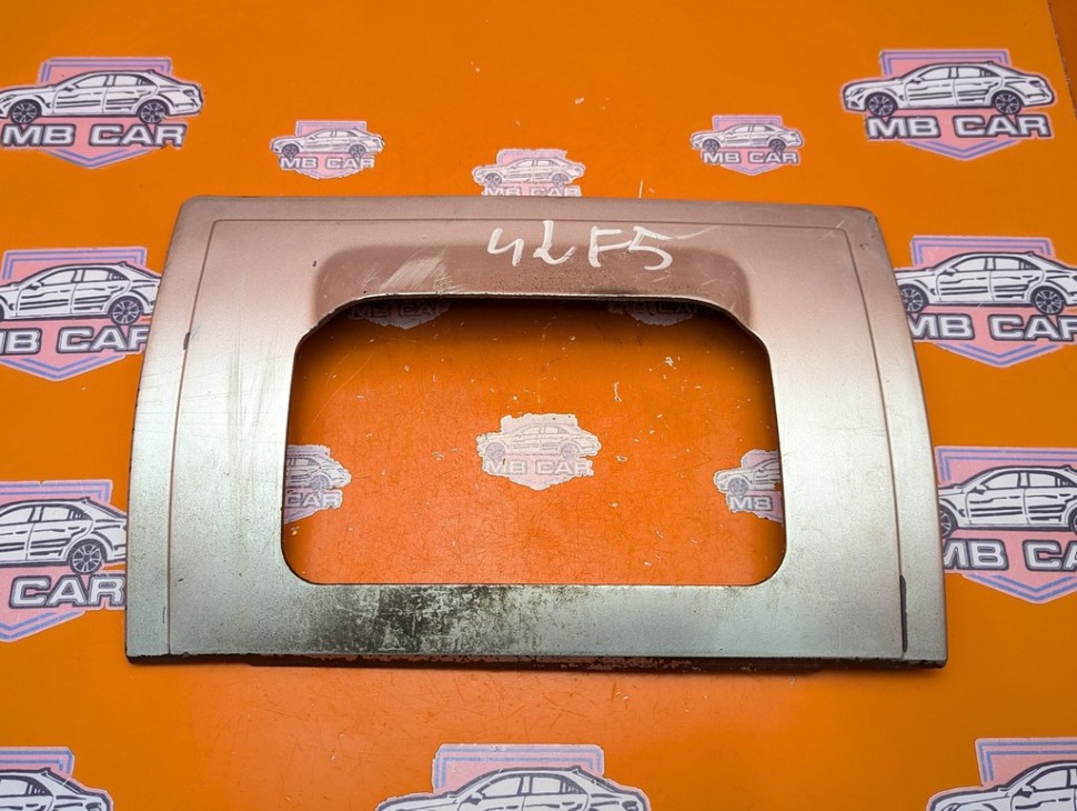 Заглушка бампера MERCEDES-BENZ M-класс W163 (1997 - 2001) фото 1 &mdash; Разборка Мерседес