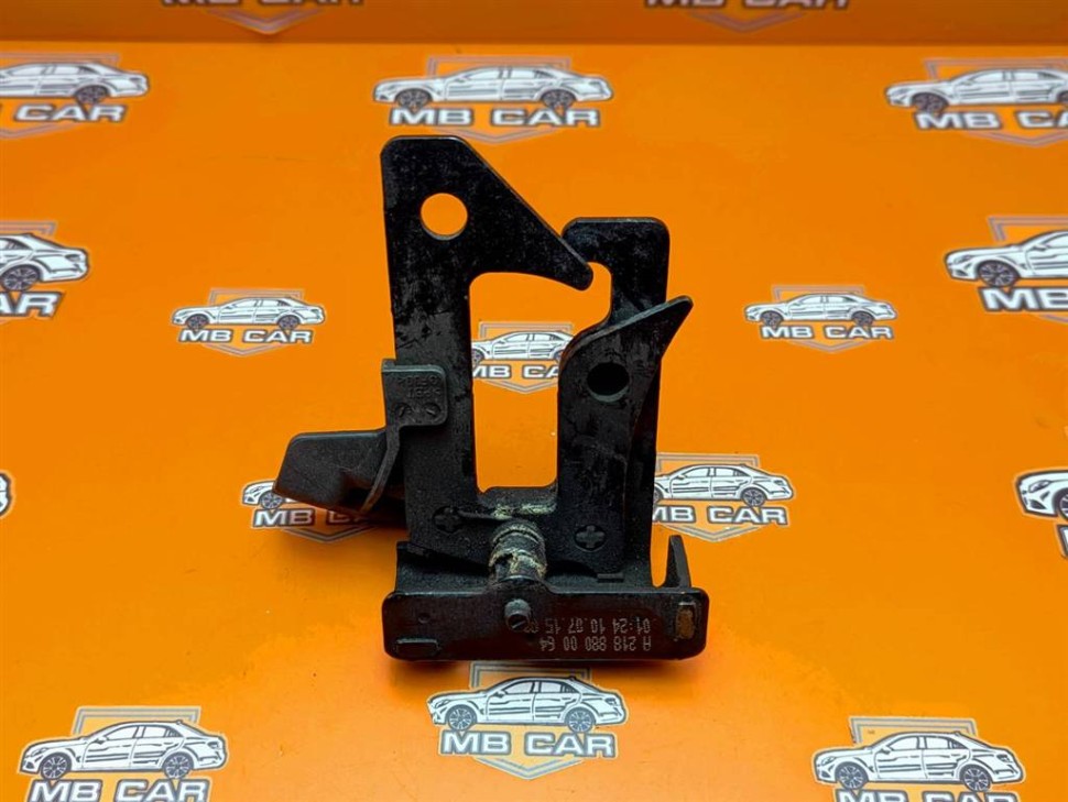 Замок капота MERCEDES-BENZ C-класс AMG W205/S205/C205/A205 (2014 - 2018) фото 1 — Разборка Мерседес