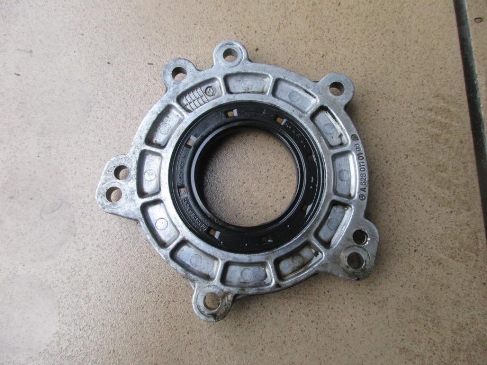 Крышка двигателя передняя MERCEDES-BENZ M-класс W163 (1997 - 2001) фото 1 — Разборка Мерседес