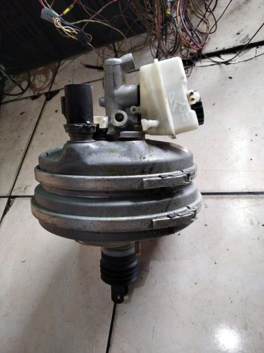 Вакуумный усилитель тормозов MERCEDES-BENZ E-класс W210/S210 (1995 - 1999) — Разборка Мерседес