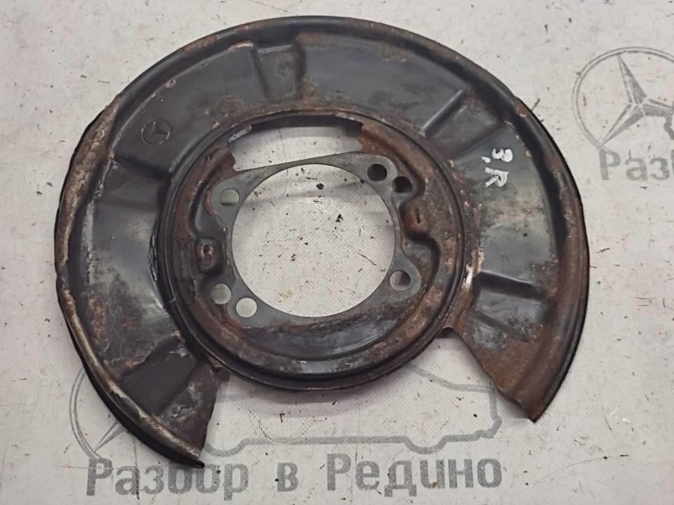 Пыльник MERCEDES-BENZ Sprinter W906 (2006 - 2019) фото 1 — Разборка Мерседес