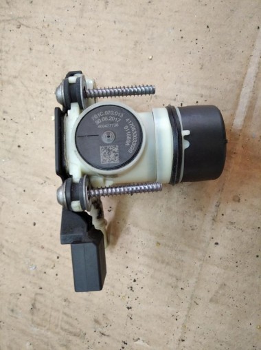 Насос AdBlue MERCEDES-BENZ Sprinter W906 (2006 - 2019) — Разборка Мерседес