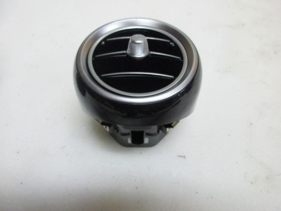 Воздуховод MERCEDES-BENZ C-класс W205/S205/C205/A205 (2014 - 2018) фото 1 — Разборка Мерседес