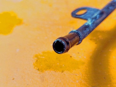 Трубка вентиляции MERCEDES-BENZ S-класс W220 (1998 - 2005) &mdash; Разборка Мерседес