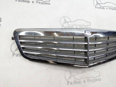 Решетка радиатора MERCEDES-BENZ C-класс W204/S204 (2006 - 2011) — Разборка Мерседес