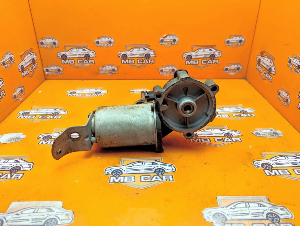Моторчик раздаточной коробки MERCEDES-BENZ M-класс W163 (1997 - 2001) фото 1 &mdash; Разборка Мерседес