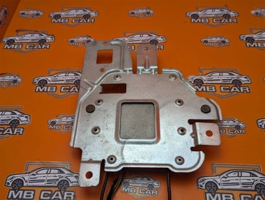 Усилитель антенны MERCEDES-BENZ M-класс W164 (2005 - 2008) — Разборка Мерседес