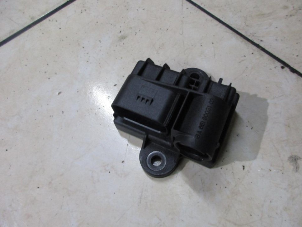 Реле свечей накала MERCEDES-BENZ E-класс W212/S212/C207/A207 (2009 - 2013) фото 1 — Разборка Мерседес