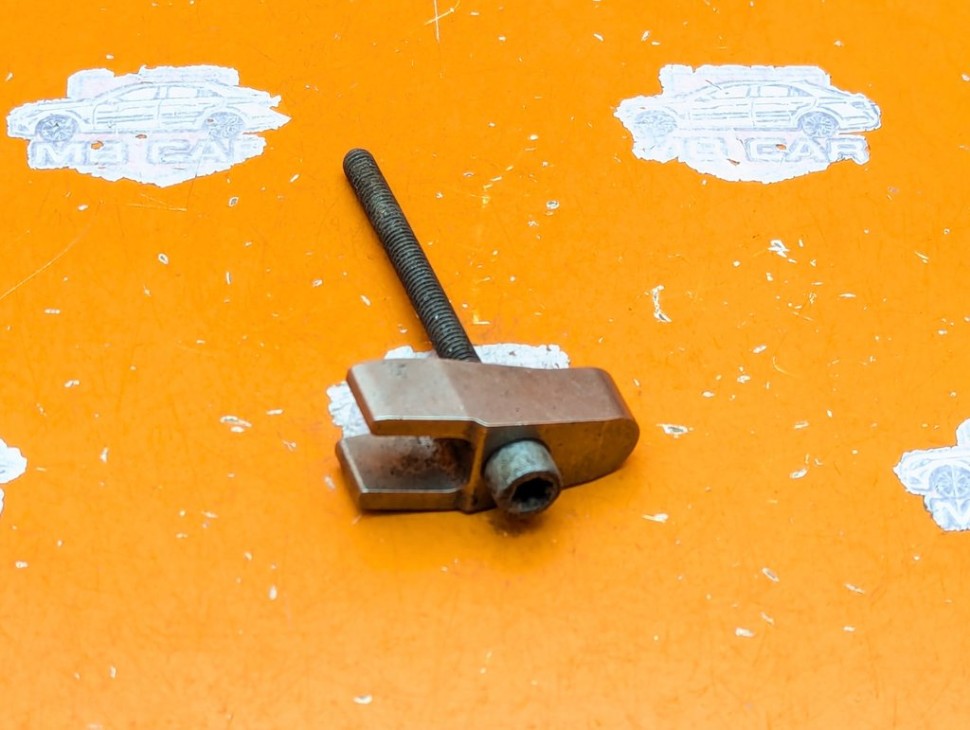 Кронштейн крепления форсунок MERCEDES-BENZ V-класс W638/W639 (1996 - 2003) фото 1 &mdash; Разборка Мерседес