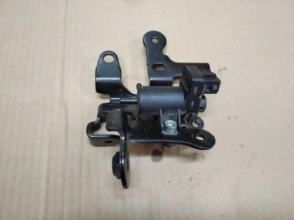 Клапан переключающий MERCEDES-BENZ V-класс W447 (2014 - 2025) фото 1 — Разборка Мерседес