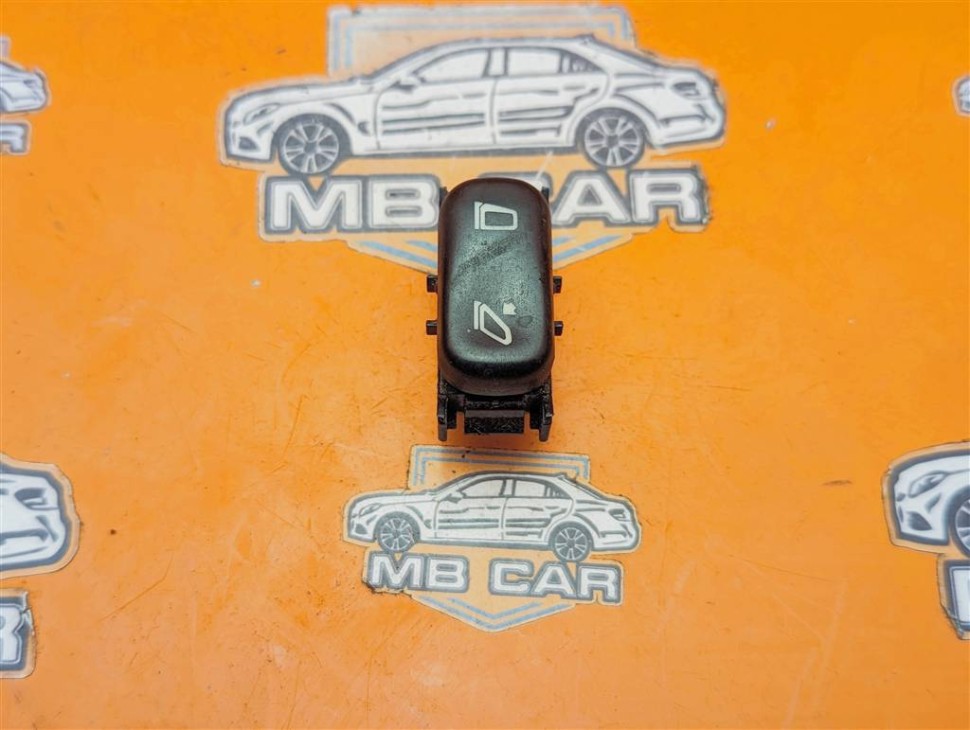 Кнопка регулировки зеркал MERCEDES-BENZ E-класс W210/S210 (1995 - 1999) фото 1 — Разборка Мерседес