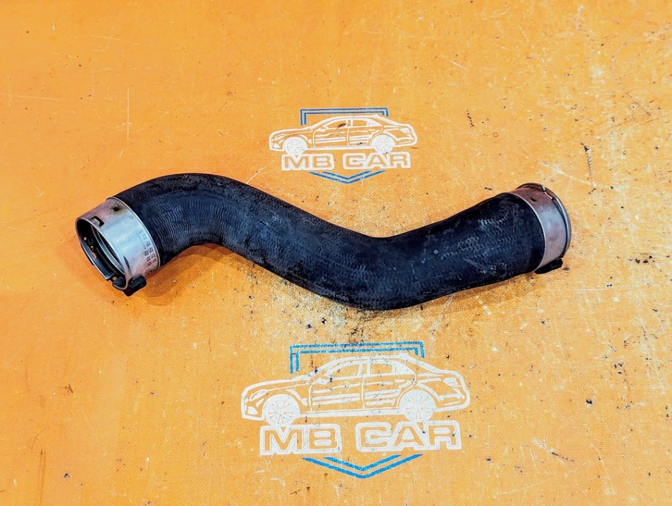 Патрубок интеркулера MERCEDES-BENZ GLK-класс X204 (2008 - 2012) фото 1 — Разборка Мерседес