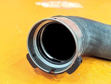 Патрубок интеркулера MERCEDES-BENZ GLK-класс X204 (2008 - 2012) — Разборка Мерседес