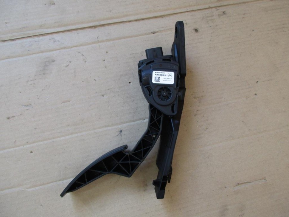 Педаль газа электронная MERCEDES-BENZ GLE-класс Coupe C292 (2015 - 2019) фото 1 &mdash; Разборка Мерседес