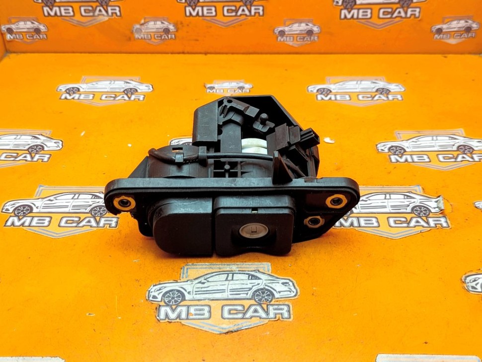 Ручка открытия багажника MERCEDES-BENZ CL-класс C215 (1999 - 2002) фото 1 &mdash; Разборка Мерседес