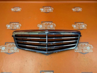 Решетка радиатора MERCEDES-BENZ E-класс W212/S212/C207/A207 (2009 - 2013) — Разборка Мерседес