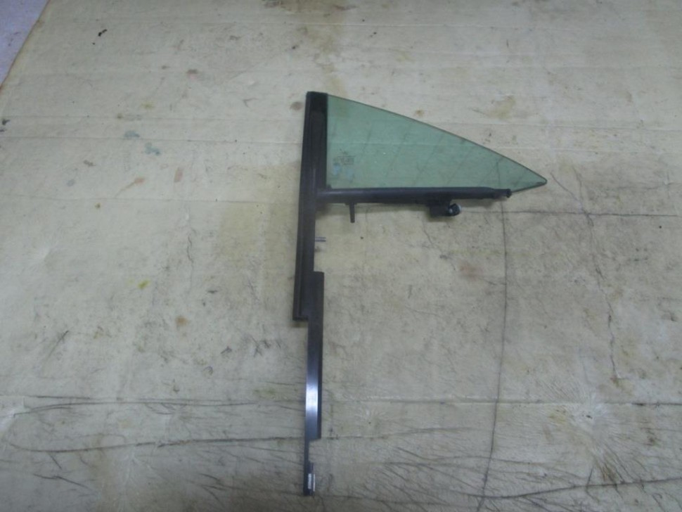 Стекло заднее левое MERCEDES-BENZ CLS-класс C218/X218 рестайлинг (2014 - 2017) фото 1 — Разборка Мерседес