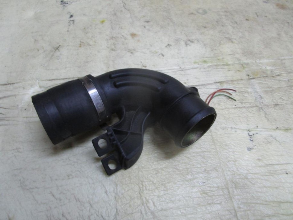 Патрубок интеркулера MERCEDES-BENZ M-класс W163 рестайлинг (2001 - 2005) фото 1 — Разборка Мерседес