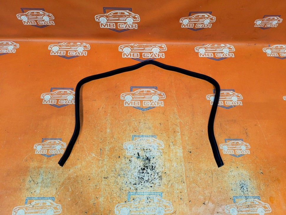 Уплотнитель моторного отсека MERCEDES-BENZ E-класс W124/S124/C124/A124 (1984 - 1997) фото 1 — Разборка Мерседес