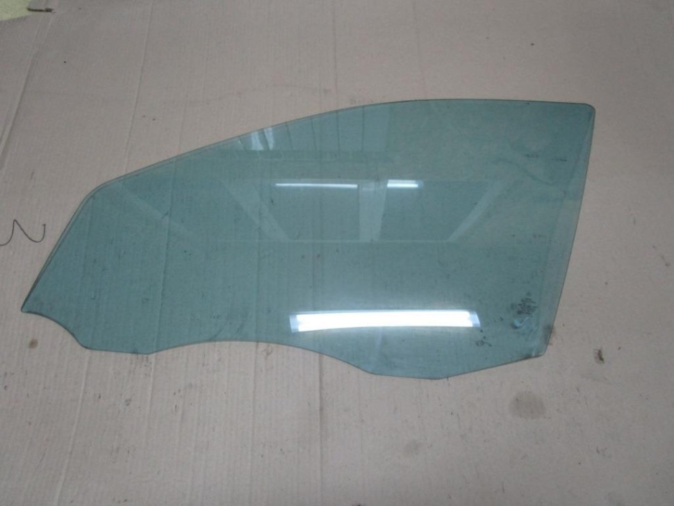 Стекло переднее левое MERCEDES-BENZ C-класс W203/S203/CL203 рестайлинг (2004 - 2008) фото 1 — Разборка Мерседес