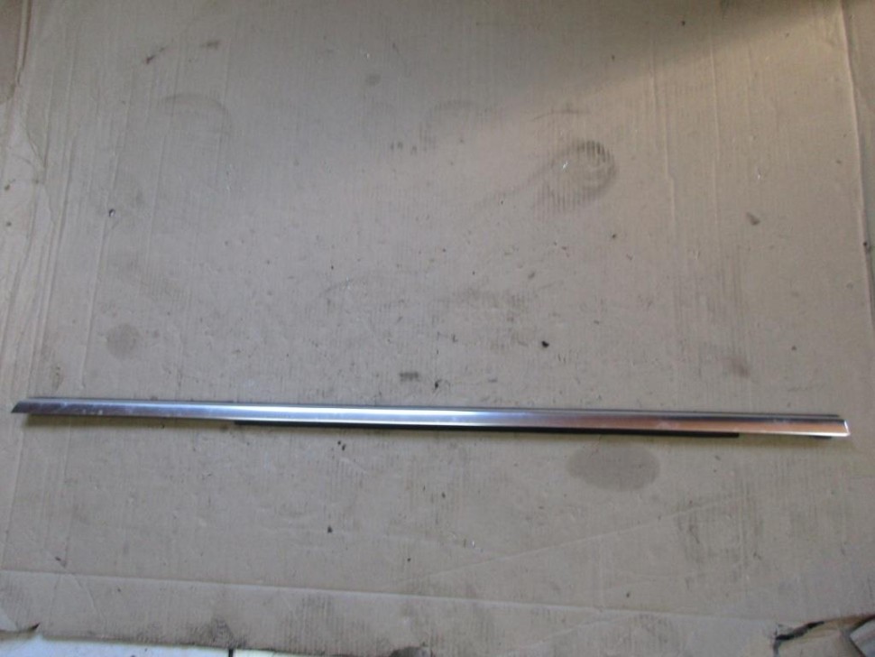 Молдинг стекла двери MERCEDES-BENZ CLS-класс C218/X218 (2010 - 2014) фото 1 — Разборка Мерседес