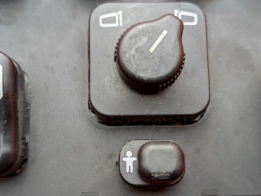 Блок кнопок стеклоподъемников MERCEDES-BENZ M-класс W163 (1997 - 2001) — Разборка Мерседес