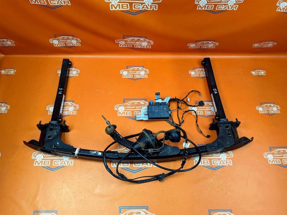 Фаркоп MERCEDES-BENZ C-класс W204/S204/С204 рестайлинг (2011 - 2015) фото 1 — Разборка Мерседес