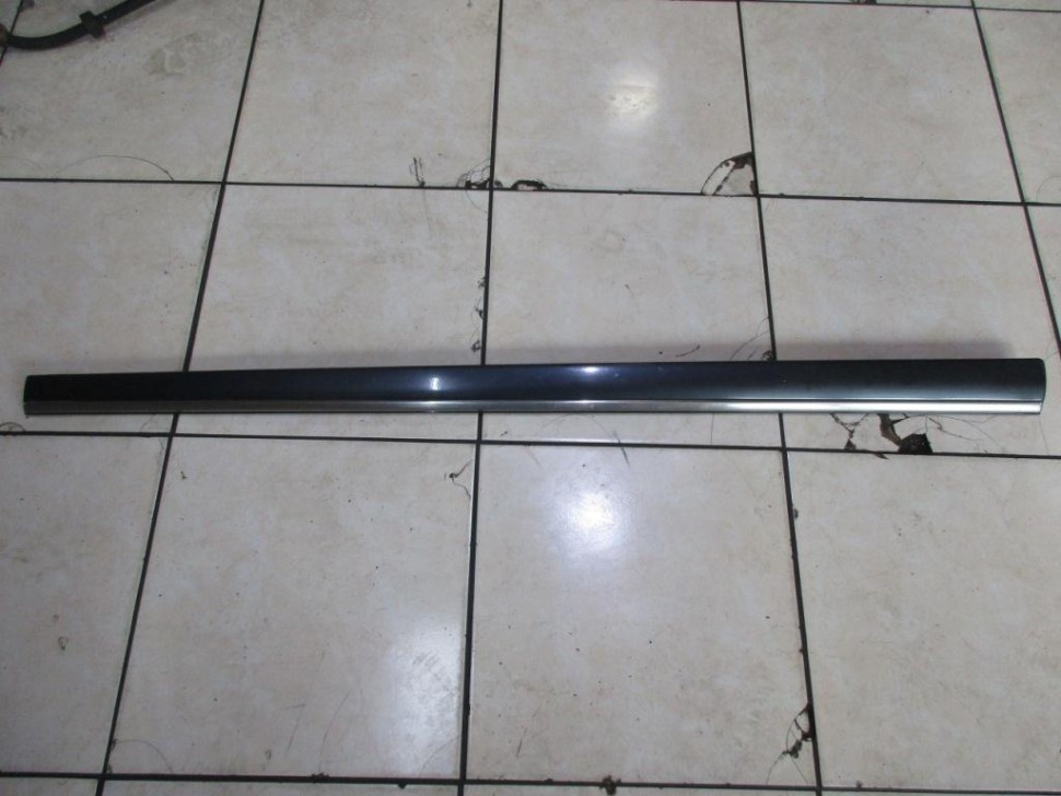 Молдинг двери MERCEDES-BENZ S-класс W220 рестайлинг (2002 - 2005) фото 1 — Разборка Мерседес