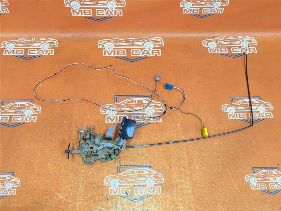 Замок двери сдвижной MERCEDES-BENZ Vito W638 (1996 - 2003) фото 1 — Разборка Мерседес