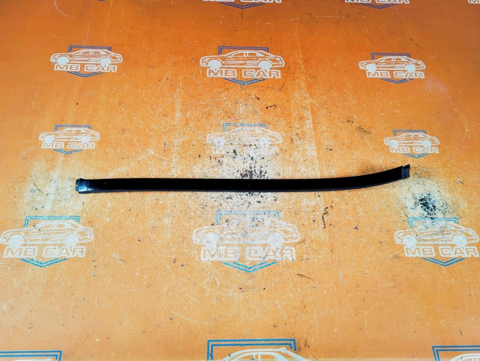 Молдинг лобового стекла MERCEDES-BENZ GLC-класс X253 рестайлинг (2019 - 2025) фото 1 &mdash; Разборка Мерседес