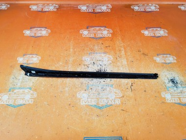 Молдинг лобового стекла MERCEDES-BENZ GLC-класс X253 рестайлинг (2019 - 2025) &mdash; Разборка Мерседес