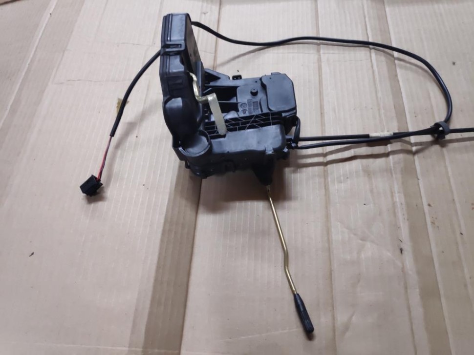 Замок двери передней левой MERCEDES-BENZ SLK-класс R171 (2004 - 2008) фото 1 — Разборка Мерседес