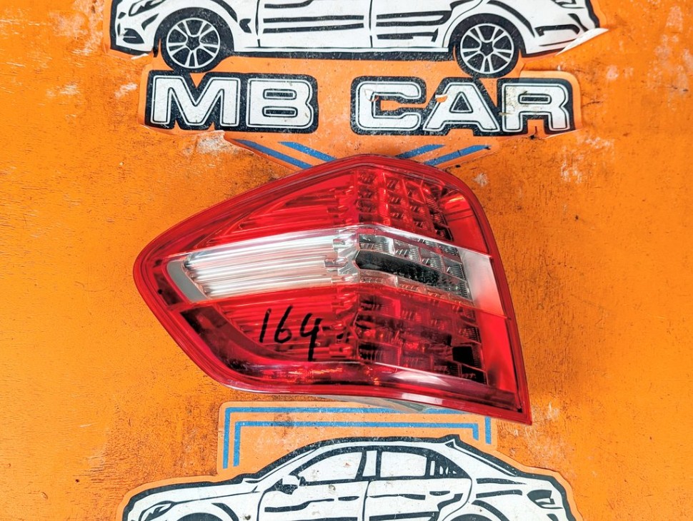 Фонарь задний левый MERCEDES-BENZ M-класс W164 рестайлинг (2008 - 2011) фото 1 &mdash; Разборка Мерседес