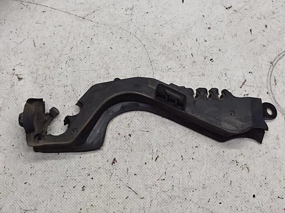 Уплотнитель MERCEDES-BENZ S-класс W221 (2005 - 2009) фото 1 — Разборка Мерседес