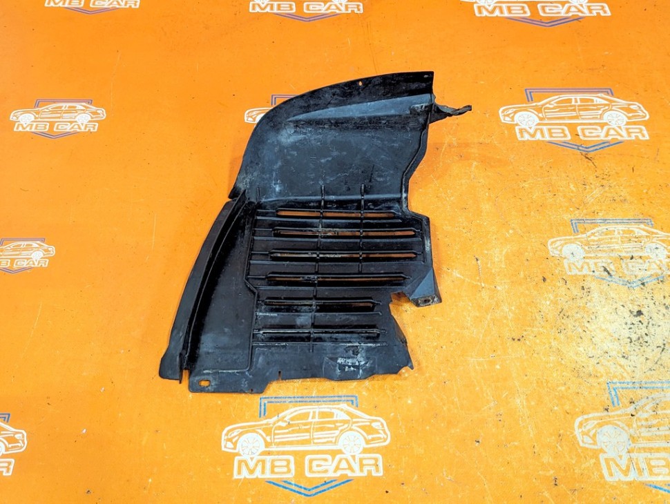 Подкрылок передний левый MERCEDES-BENZ E-класс W124/S124/C124/A124 (1984 - 1997) фото 1 — Разборка Мерседес