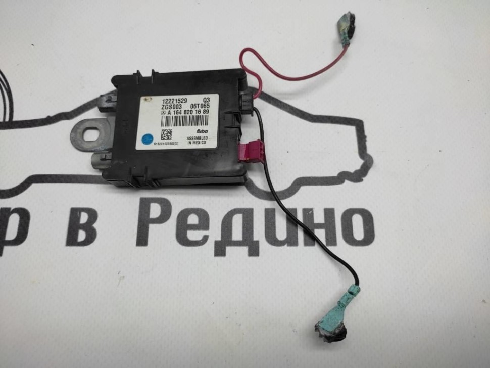 Усилитель антенны MERCEDES-BENZ M-класс W164 (2005 - 2008) фото 1 — Разборка Мерседес