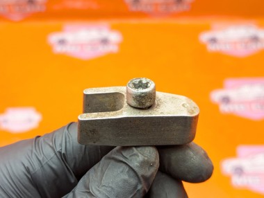 Кронштейн крепления форсунок MERCEDES-BENZ M-класс W164 (2005 - 2008) &mdash; Разборка Мерседес