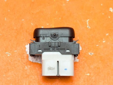 Кнопка MERCEDES-BENZ M-класс W163 рестайлинг (2001 - 2005) &mdash; Разборка Мерседес