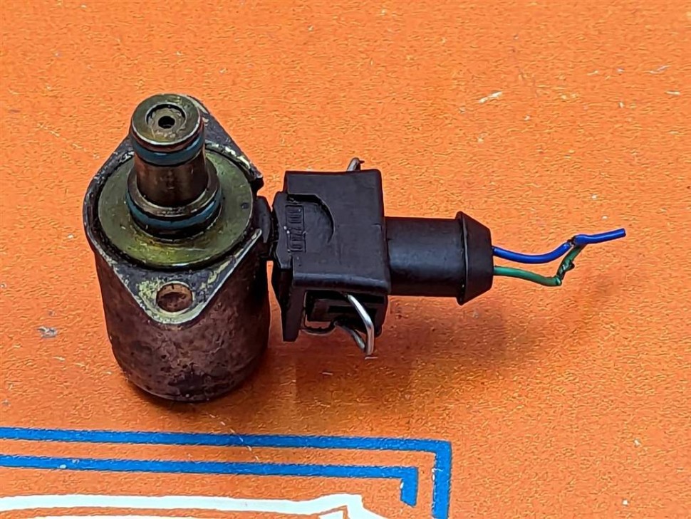 Клапан рулевой рейки MERCEDES-BENZ S-класс W220 (1998 - 2005) фото 1 — Разборка Мерседес