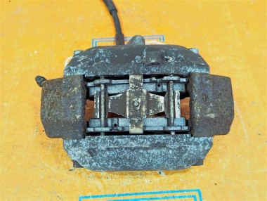 Суппорт передний правый MERCEDES-BENZ S-класс W220 рестайлинг (2002 - 2005) — Разборка Мерседес