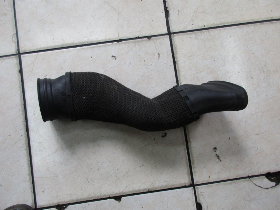 Патрубок воздушный MERCEDES-BENZ E-класс W211/S211 рестайлинг (2006 - 2009) фото 1 — Разборка Мерседес