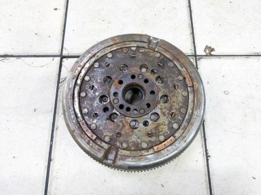 Маховик РКПП (Робот) MERCEDES-BENZ CLA-класс C117/X117 рестайлинг (2016 - 2019) — Разборка Мерседес