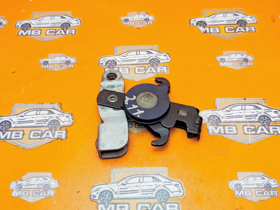 Механизм ручника MERCEDES-BENZ E-класс W211/S211 (2002 - 2006) фото 1 &mdash; Разборка Мерседес