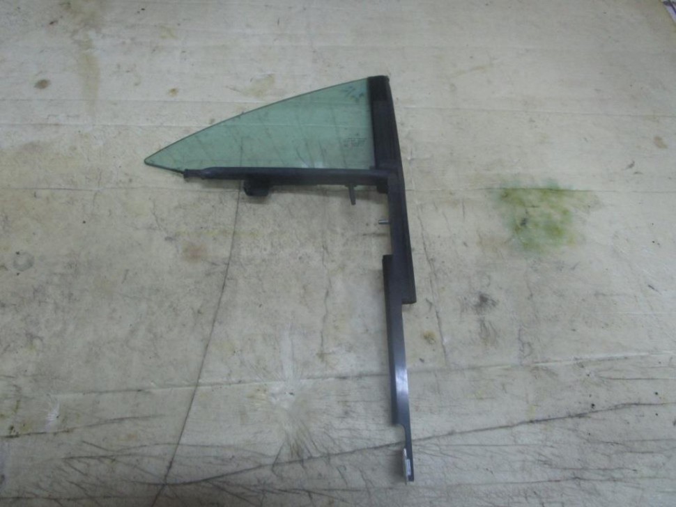 Стекло заднее правое MERCEDES-BENZ CLS-класс C218/X218 рестайлинг (2014 - 2017) фото 1 — Разборка Мерседес