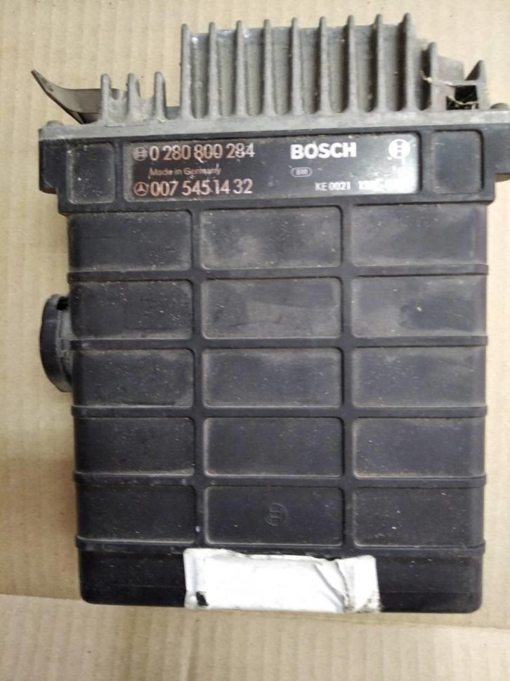 Блок управления двигателем MERCEDES-BENZ W124 W124/S124/C124/A124 (1984 - 1993) фото 1 — Разборка Мерседес