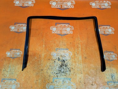 Уплотнитель стекла двери MERCEDES-BENZ S-класс W220 (1998 - 2005) — Разборка Мерседес