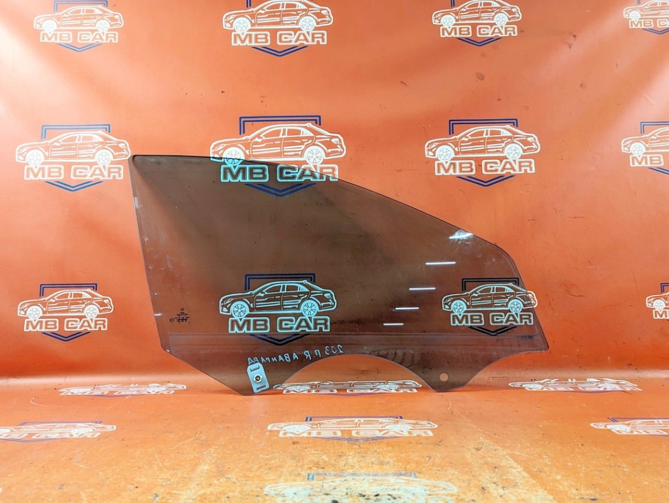 Стекло переднее правое MERCEDES-BENZ C-класс W203/S203/CL203 (2000 - 2004) фото 1 — Разборка Мерседес