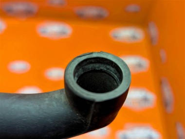 Трубка вентиляции картерных газов MERCEDES-BENZ M-класс W163 (1997 - 2001) — Разборка Мерседес