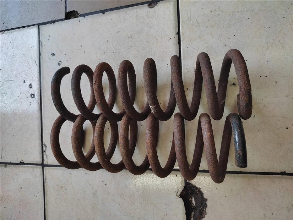 Пружина задняя MERCEDES-BENZ E-класс W210/S210 (1995 - 1999) фото 1 — Разборка Мерседес